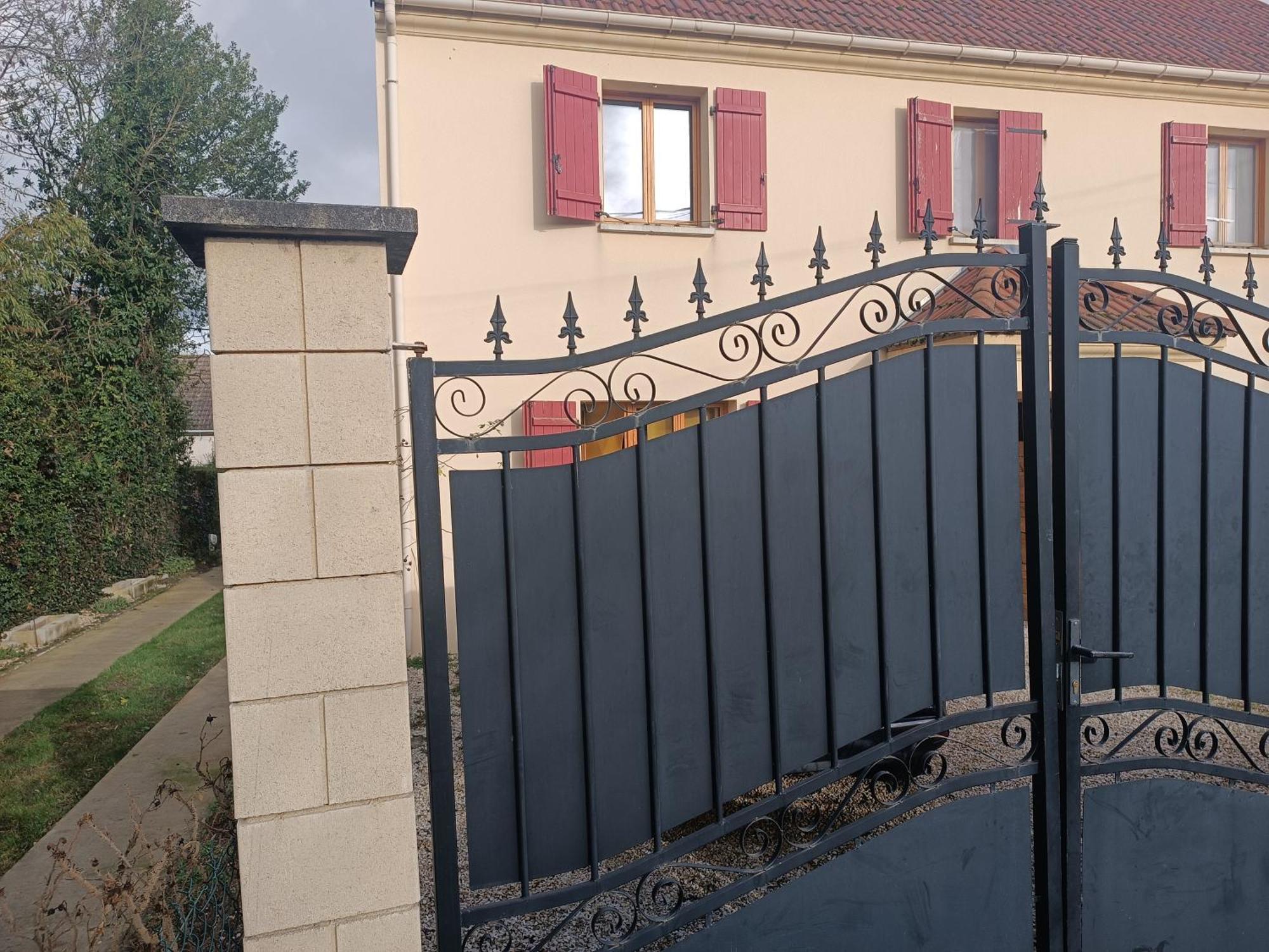 Maison Cheptainville Avec Terrasse Sur Verdure Екстериор снимка